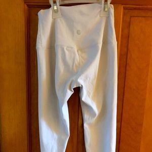 Off- white lululemon